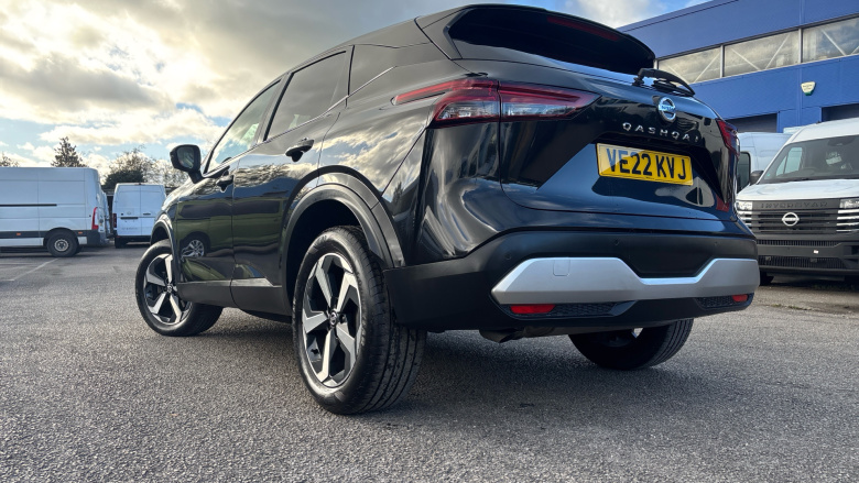 Nissan Qashqai 1.3 DiG-T MH N-Connecta 5dr Petrol Hatchback